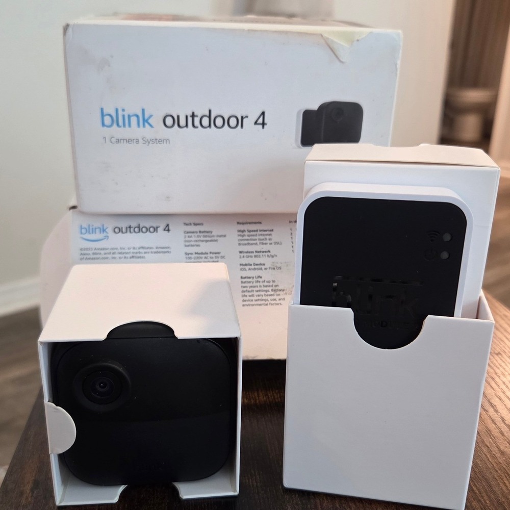 Blink Outdoor 4 Smart Security Camera System 1 Camera Kit Sync Module 2 Black